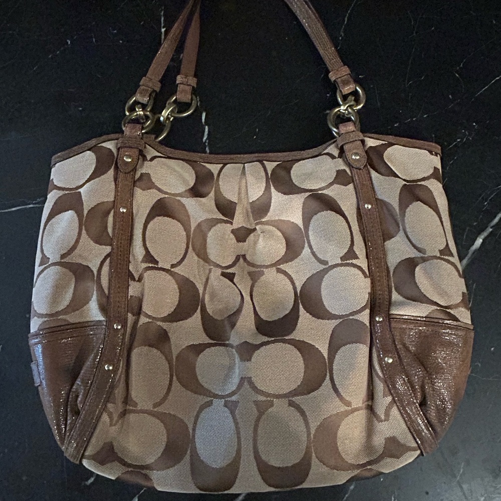 EUC Coach Alexandra Outline handbag